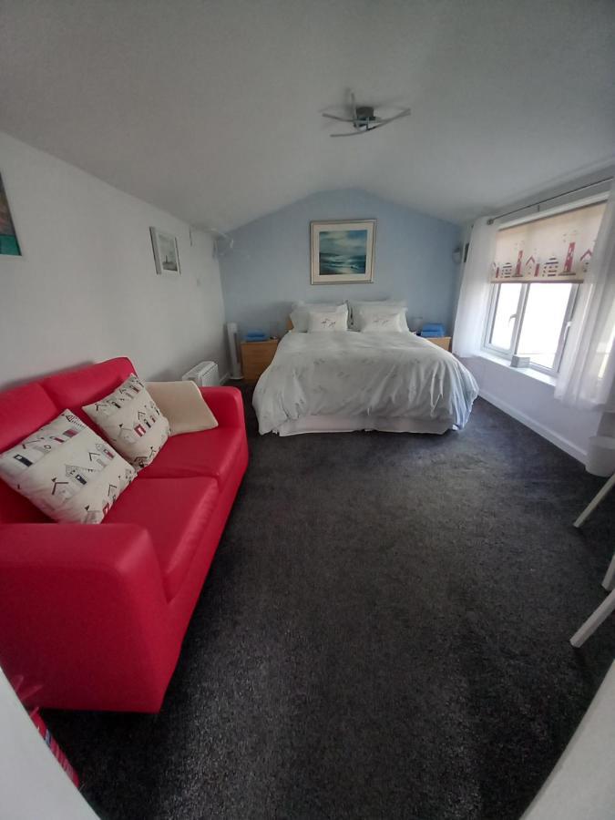 The Garden Suite Holt Holt  Bagian luar foto