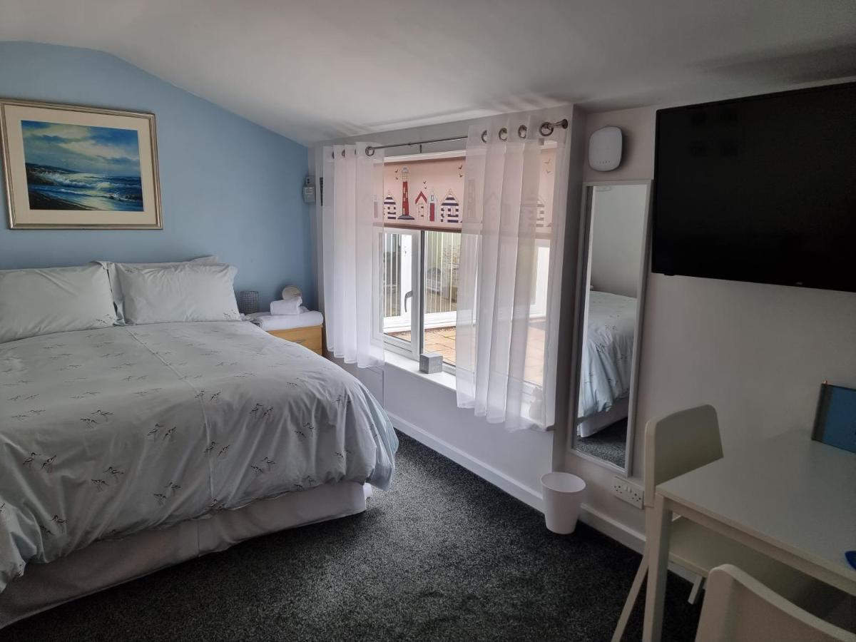 The Garden Suite Holt Holt  Bagian luar foto