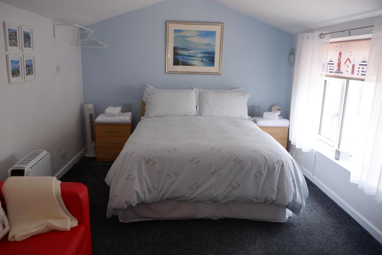The Garden Suite Holt Holt  Bagian luar foto