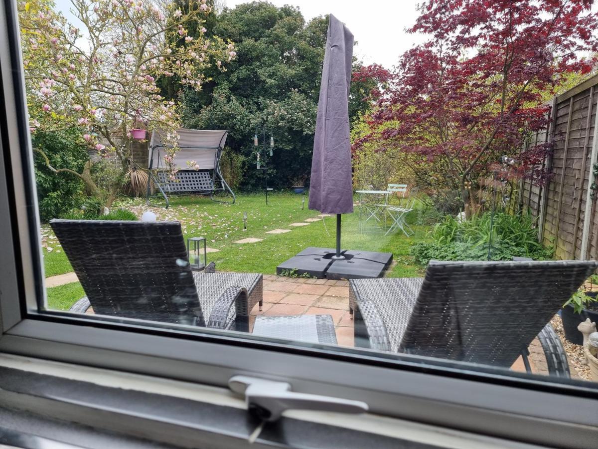 The Garden Suite Holt Holt  Bagian luar foto